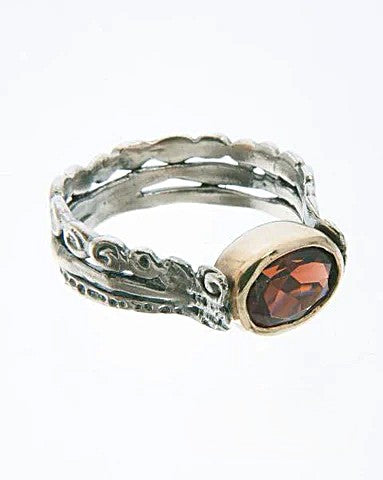 ISRAELI MADE 9ct YELLOW GOLD & SILVER GARNET RING