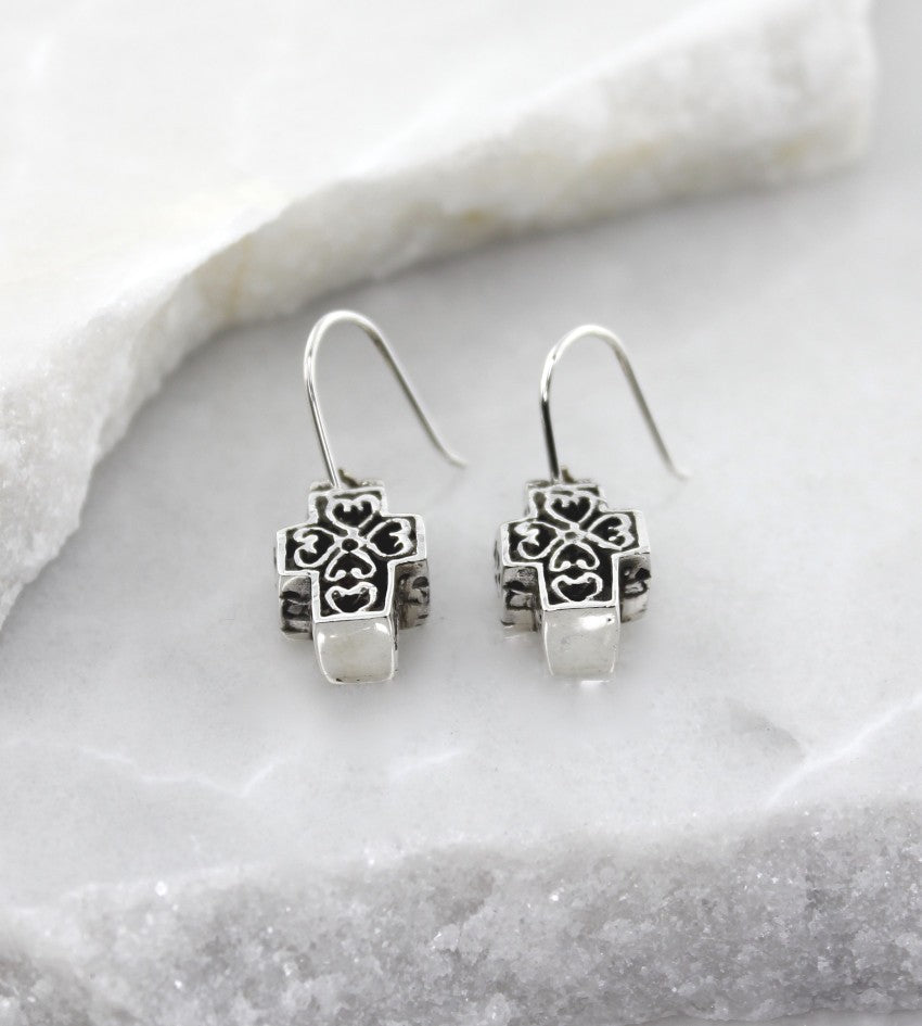 MEXICAN MADE SILVER  FILIGREE CROSS EARRINGS 