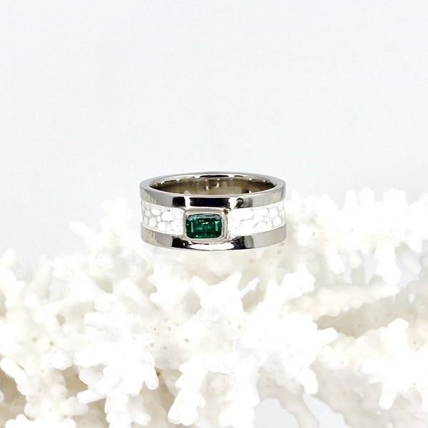 EMERALD SILVER MENS RING