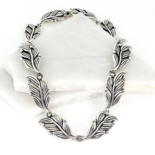MEXICAN SILVER SOLID LEAF NECKLACE