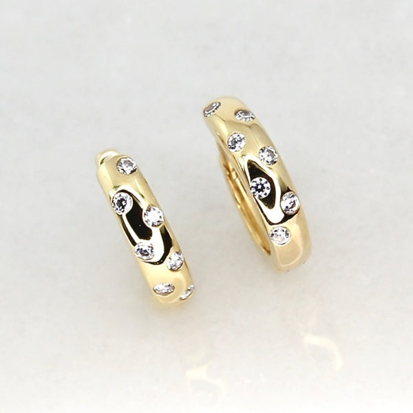9CT YELLOW GOLD HUGGIE EARRINGS WITH SCATTERED CZ