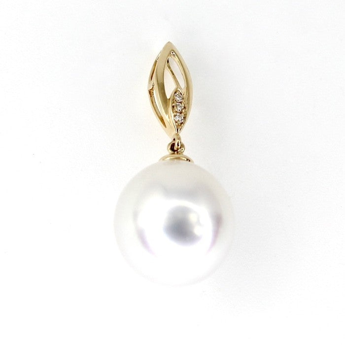 GOLDEN ELEGANCE 14CT SOUTH SEA PEARL PENDANT